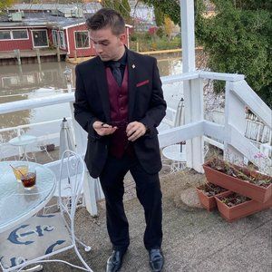 Meet your Posher, Sam